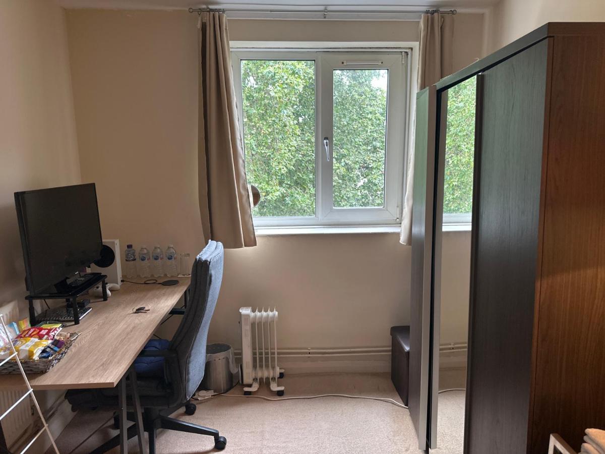 Cozy Room In Shared Home Near Canary Wharf Londra Exterior foto